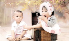 两个小姐姐生龙凤胎视频,双喜临门，小姐姐喜得龙凤胎